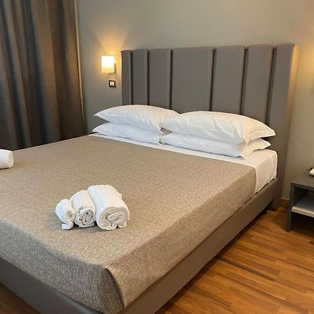 Hotel Golden Rimini Bagian luar foto