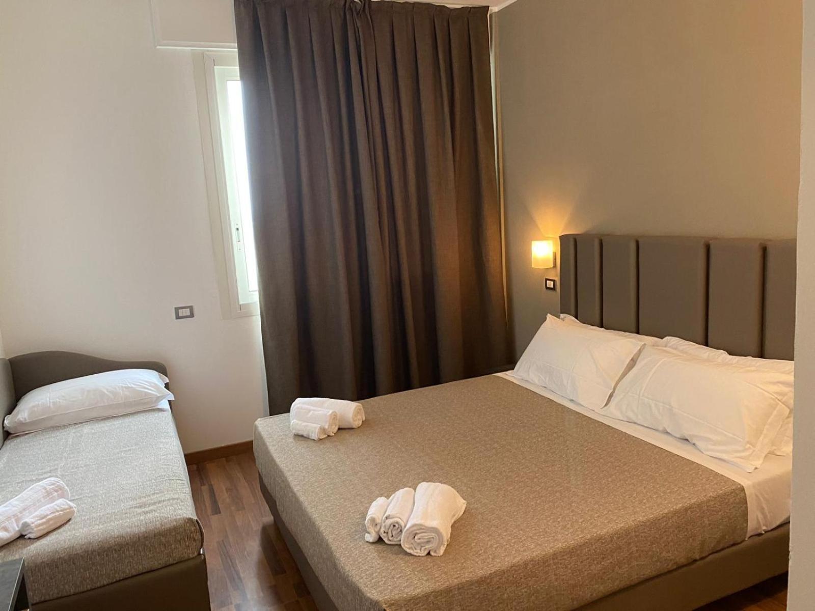 Hotel Golden Rimini Bagian luar foto