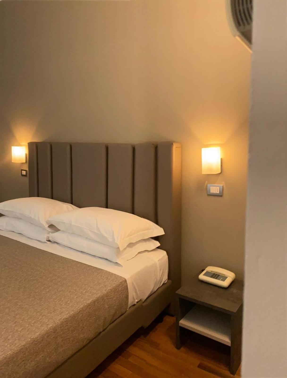 Hotel Golden Rimini Bagian luar foto