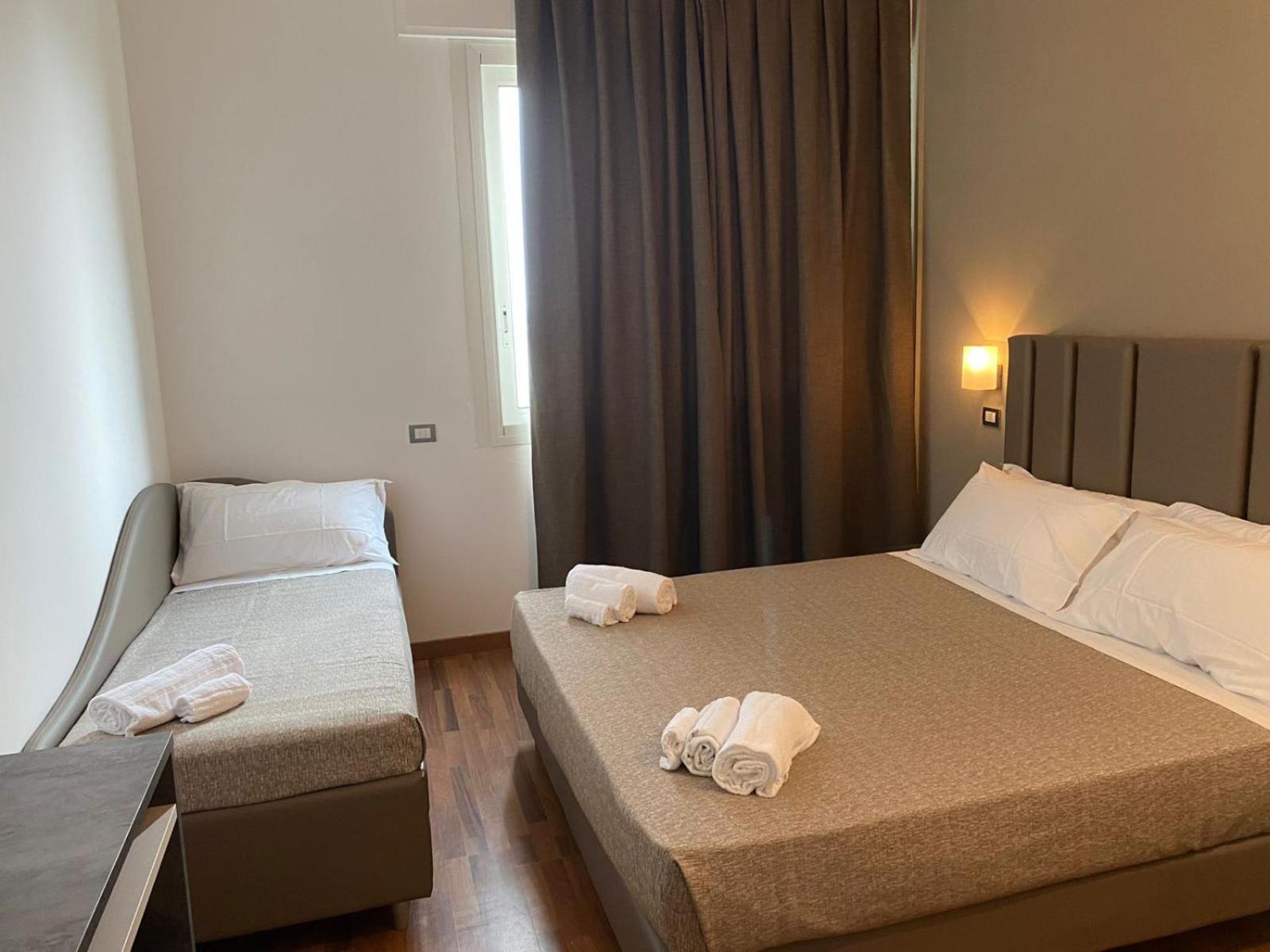 Hotel Golden Rimini Bagian luar foto