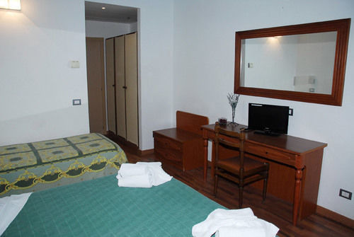 Hotel Golden Rimini Bagian luar foto