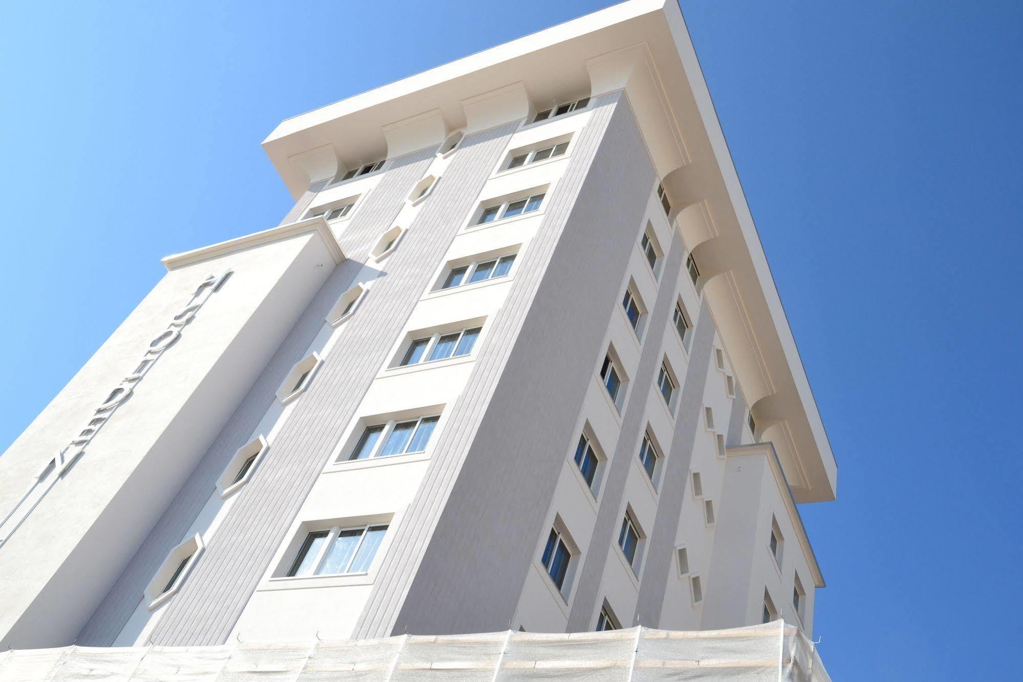 Hotel Golden Rimini Bagian luar foto